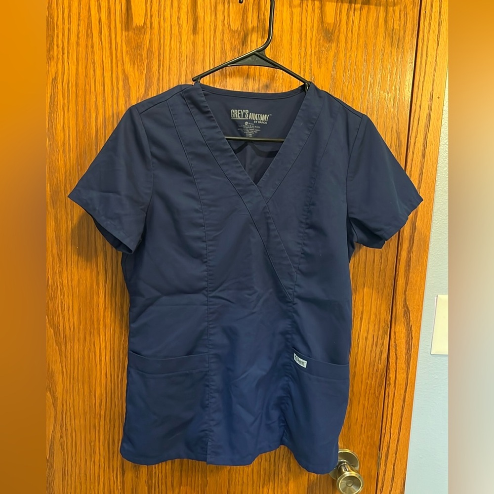 Grey’s Anatomy women’s scrub top